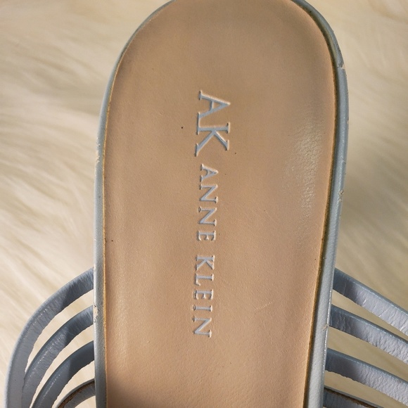 AK ANNE KLEIN LIGHT BLUE LEATHER SANDALS SIZE 9M - Picture 5 of 8